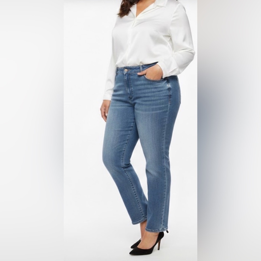 Democracy Women's Straight Leg Jeans - Blue